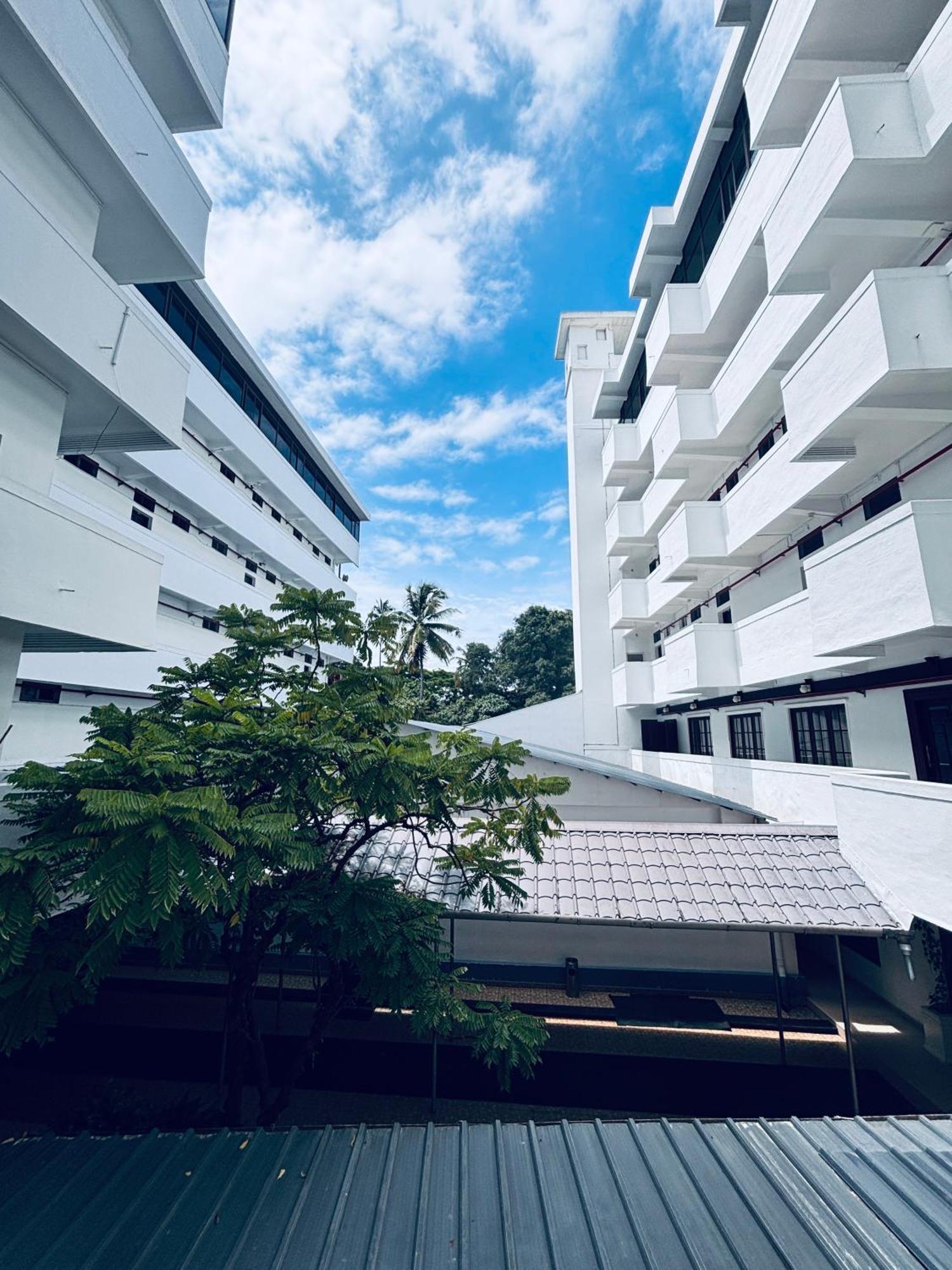 Maharani Hotel โคชิโคด ภายนอก รูปภาพ