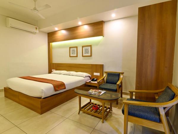 Maharani Hotel โคชิโคด ภายนอก รูปภาพ