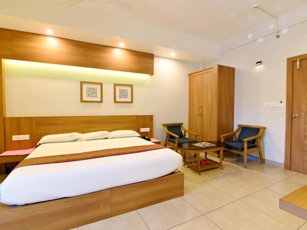 Maharani Hotel โคชิโคด ภายนอก รูปภาพ
